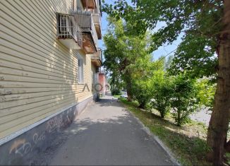 Продаю 3-комнатную квартиру, 55.5 м2, Барнаул, улица Максима Горького, 68