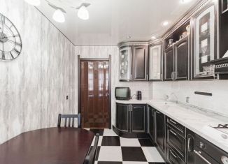 Продается трехкомнатная квартира, 86.9 м2, Татарстан, Большая улица, 108