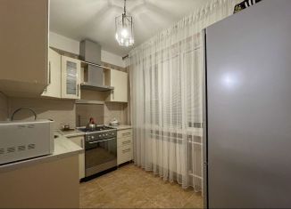 Сдается в аренду 2-комнатная квартира, 54 м2, Махачкала, улица Абдуллы Гаджиева, 34