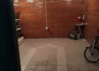 Сдаю гараж, 24 м2, Новосибирск, метро Золотая Нива, улица Кошурникова, 22/6