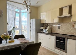 Сдаю 2-ком. квартиру, 74 м2, Москва, Погонный проезд, 3Ак2, станция Белокаменная