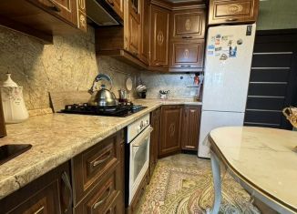 Продаю 2-ком. квартиру, 53 м2, Ставрополь, улица Доваторцев, 90А