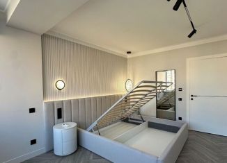 Продаю 1-комнатную квартиру, 50 м2, Пятигорск, улица Пальмиро Тольятти, 51