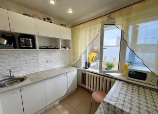 Продается однокомнатная квартира, 29.8 м2, Тюмень, улица Муравленко, 15А