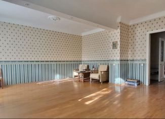 Продается 3-ком. квартира, 103.6 м2, Республика Башкортостан, улица Карла Маркса, 52