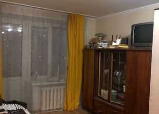 Сдам в аренду однокомнатную квартиру, 30 м2, Москва, Сеславинская улица, 24