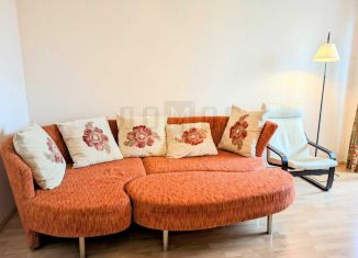 Сдаю 3-ком. квартиру, 75.3 м2, Екатеринбург, улица Красных Командиров, 29, Орджоникидзевский район