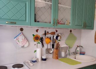 Сдам в аренду двухкомнатную квартиру, 45 м2, Архангельская область, улица имени М.Х. Сафьяна, 15