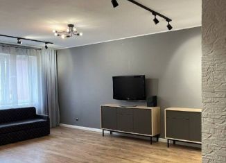 Продам 2-ком. квартиру, 62 м2, Калининград, Печатная улица, 21В