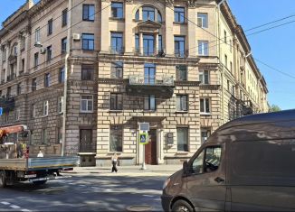 Продам 2-ком. квартиру, 56 м2, Санкт-Петербург, Большая Пушкарская улица, 11