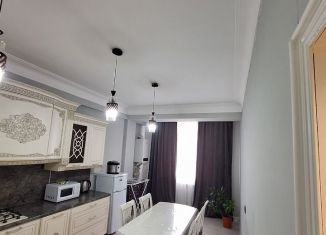 Продам 2-ком. квартиру, 80 м2, Махачкала, Исследовательская улица, 11, Кировский внутригородской район