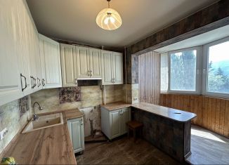 Продам 1-комнатную квартиру, 42 м2, Крым, Стахановская улица, 15к1