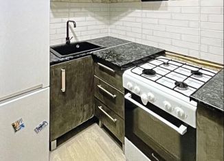 Сдаю в аренду двухкомнатную квартиру, 52 м2, Саратов, Железнодорожная улица, 5/9