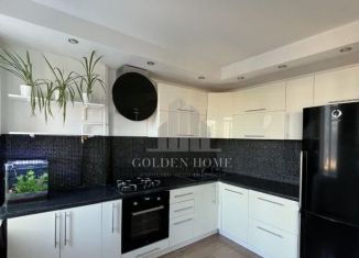 Сдам в аренду 2-ком. квартиру, 60 м2, Санкт-Петербург, проспект КИМа, 4А