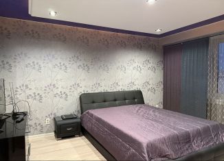 Сдаю в аренду четырехкомнатную квартиру, 120 м2, Череповец, Любецкая улица, 3