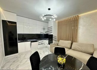 Сдаю в аренду 3-ком. квартиру, 100 м2, Татарстан, улица Аметьевская Магистраль, 18к1