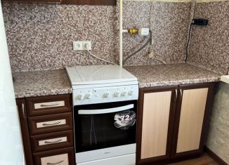 Сдается в аренду 2-комнатная квартира, 45 м2, Губкин, Народная улица, 8