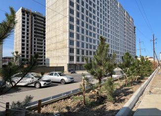 Продаю 1-ком. квартиру, 50.2 м2, Махачкала, улица Перова, 13Б