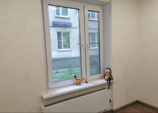 Продаю квартиру студию, 12 м2, Москва, улица 50 лет Октября, 23