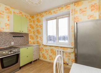 Продам двухкомнатную квартиру, 49.8 м2, Тюмень, Уральская улица, 53к2