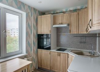 Продаю двухкомнатную квартиру, 44.5 м2, Тюмень, Антипинская улица, 1