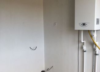 Продам 2-ком. квартиру, 52.3 м2, Калужская область, улица Николая Ткачёва, 16