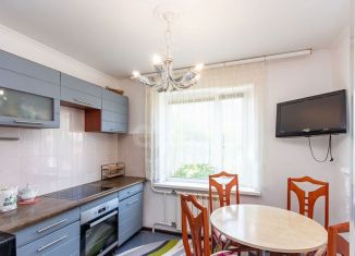 Продается 2-ком. квартира, 50.3 м2, Тюмень, улица Самарцева, 20