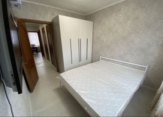 Сдам 3-ком. квартиру, 67 м2, Тобольск, 8-й микрорайон, 41