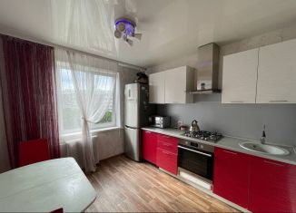 Сдается двухкомнатная квартира, 55 м2, Иваново, улица Лётчика Лазарева, 6