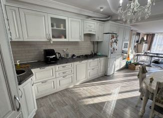 Продается трехкомнатная квартира, 121.6 м2, Невинномысск, улица Ленина, 59