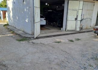 Сдаю гараж, 30 м2, Крым, улица Дмитрия Ульянова, 66
