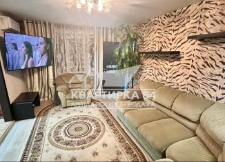 Сдам 3-ком. квартиру, 66.7 м2, Балаково, проспект Героев, 56