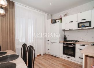 Продаю трехкомнатную квартиру, 85.7 м2, Старый Оскол, микрорайон Центральный, 4