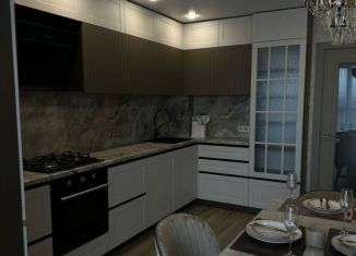 Сдаю в аренду 2-ком. квартиру, 62 м2, Йошкар-Ола, улица Дружбы, 111, 3-й микрорайон