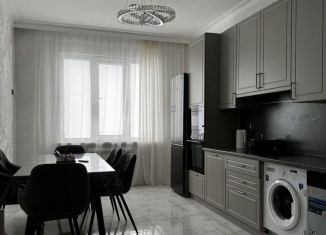 Сдается 2-комнатная квартира, 75 м2, Махачкала, улица Лаптиева, 47