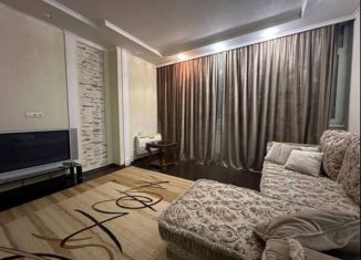 Сдаю 2-ком. квартиру, 67 м2, Ростов-на-Дону, улица Текучёва, 139Г