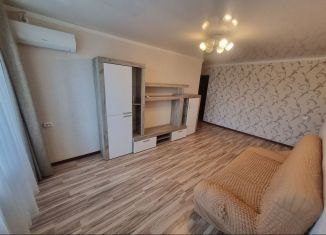 Сдам 3-ком. квартиру, 56 м2, Оренбургская область, улица Аксакова, 22