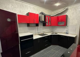Аренда трехкомнатной квартиры, 80 м2, Курск, улица Карла Либкнехта, 22