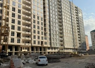 Продажа 3-ком. квартиры, 93 м2, Махачкала, улица Перова, 13Б