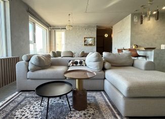 Сдаю 3-комнатную квартиру, 97 м2, Екатеринбург, улица Чкалова, 18, ЖК Южные Кварталы