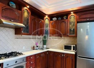 Продается трехкомнатная квартира, 72.2 м2, Калининград, улица Багратиона, 115