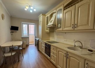 Сдаю двухкомнатную квартиру, 80 м2, Тюмень, Широтная улица, 138