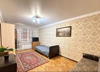 Продам однокомнатную квартиру, 32 м2, Нальчик, улица Нахушева, 93