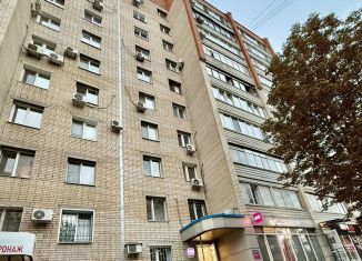 Продаю 3-ком. квартиру, 63 м2, Саратов, улица имени В.И. Чапаева, 119/206