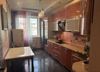 Сдаю в аренду 3-ком. квартиру, 86 м2, Тула, улица Максима Горького, 1Б