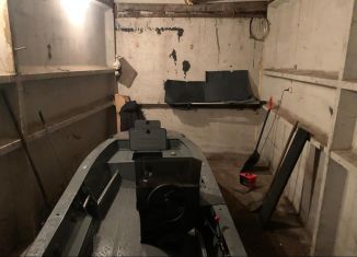 Продаю гараж, 18 м2, Кудрово, проспект Большевиков, 32И