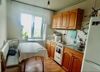 2-комнатная квартира на продажу, 49 м2, Глазов, Советская улица, 34