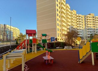 Продаю двухкомнатную квартиру, 71.5 м2, Геленджик, улица Маршала Жукова, 2к1