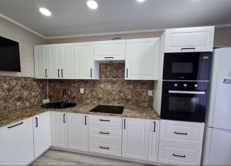 Продажа 3-ком. квартиры, 69.5 м2, Стерлитамак, улица Суворова, 6