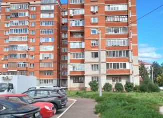 Продаю 3-ком. квартиру, 90.5 м2, Йошкар-Ола, улица Панфилова, 33